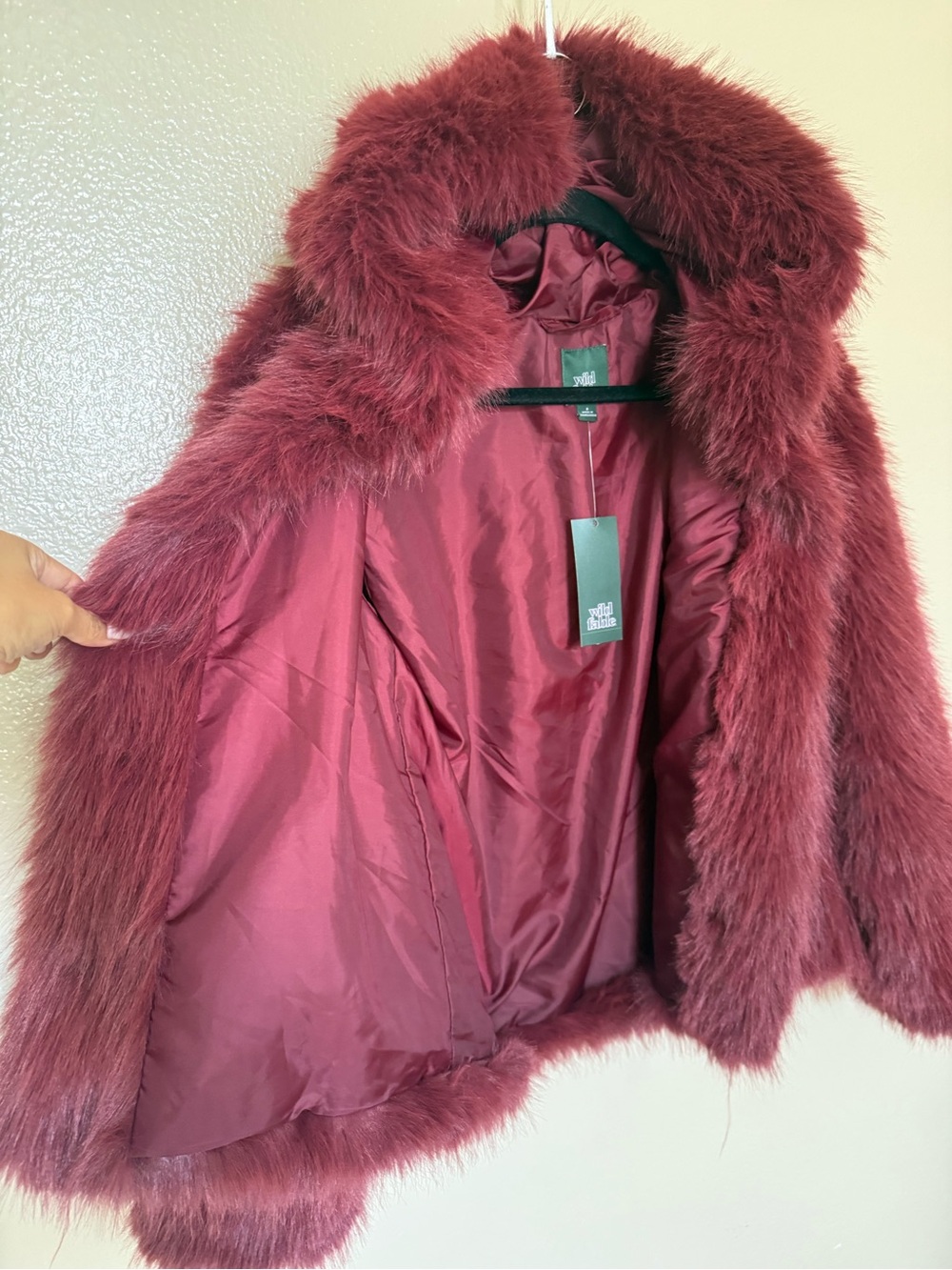 Wild Fable Burgundy Faux Fur Jacket S Y2K Mob Wife Glam Plush Coat - Picture 6 of 10